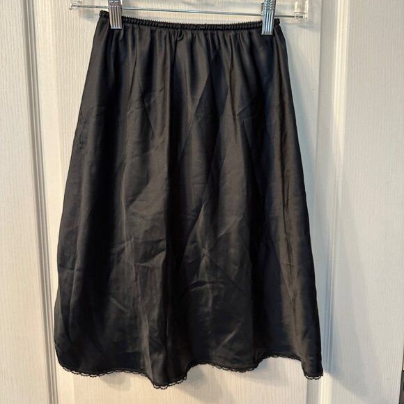 Warners | VTG Black Satin Slip Skirt Lace Trim Slit Small 55317 Fairy Goth - Picture 8 of 9
